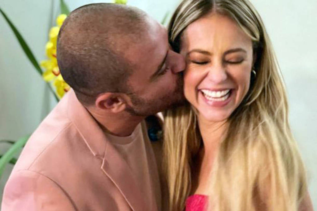 Cantor pensou que fosse trote quando Mumuzinho quis apresentar atriz para ele. Diogo Nogueira não acreditou em encontro com Paolla Oliveira