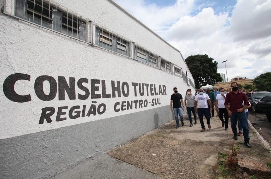 Prefeitura divulga novos números do plantão do Conselho Tutelar após órgão ter telefones cortados