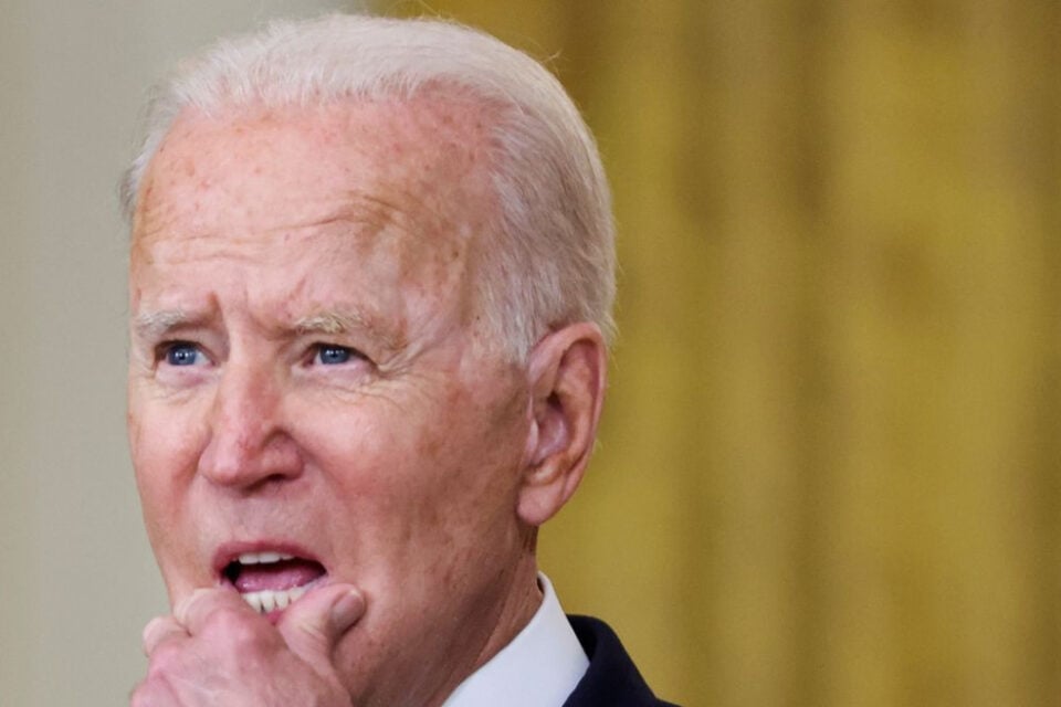 Aprovação de Biden atinge pior nível após piora da pandemia e caos no Afeganistão