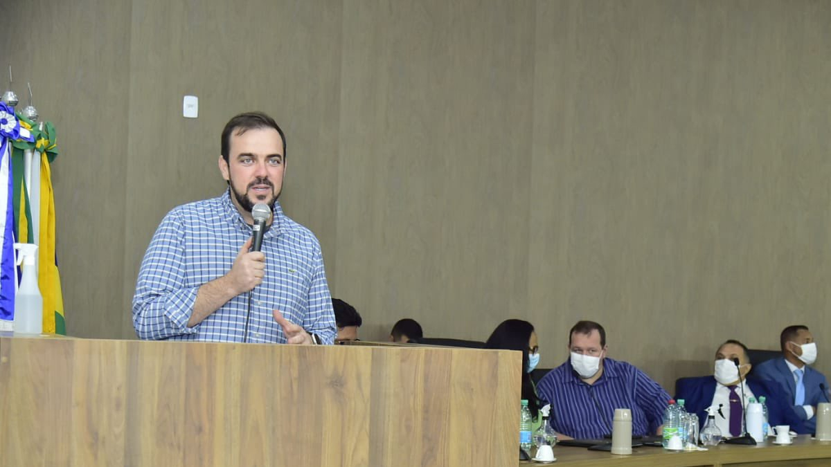 Em viagem pelo norte de Goiás, Mendanha se encontra com aliado de Marconi