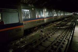 Vagão de metrô descarrilado em Brasília