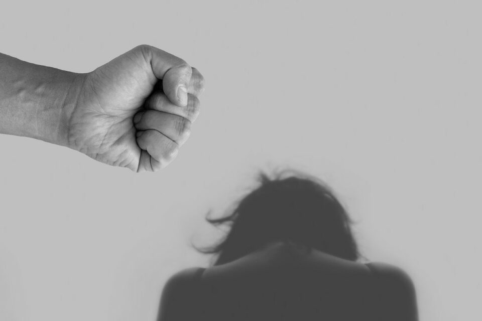 Adolescente aterroriza familiares e ameaça a mãe com uma faca, em Goianésia (Foto ilustrativa: Pixabay)