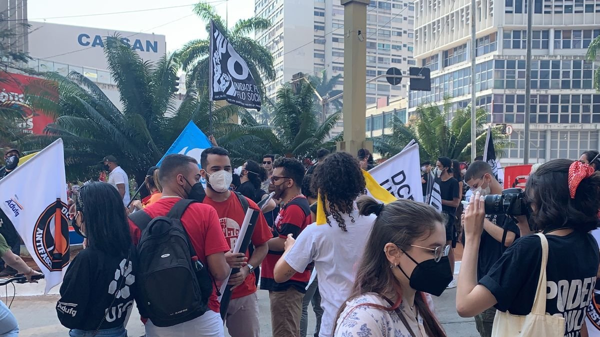 Atos nacionais do dia 12 por impeachment de Bolsonaro também ocorrem em Goiânia