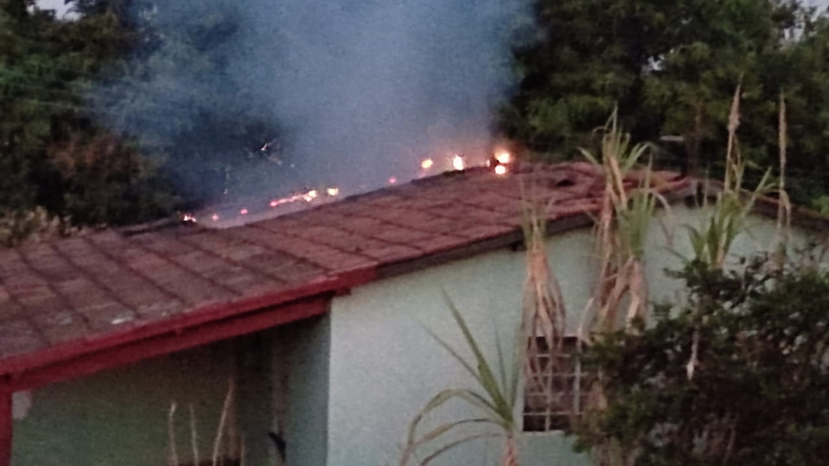 Lar de idosos pega fogo em Goianésia: incêndio pode ter sido iniciado por cigarro