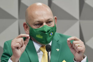 Equipe de Hang sabia desde abril que Covid não constava no atestado de óbito da mãe dele