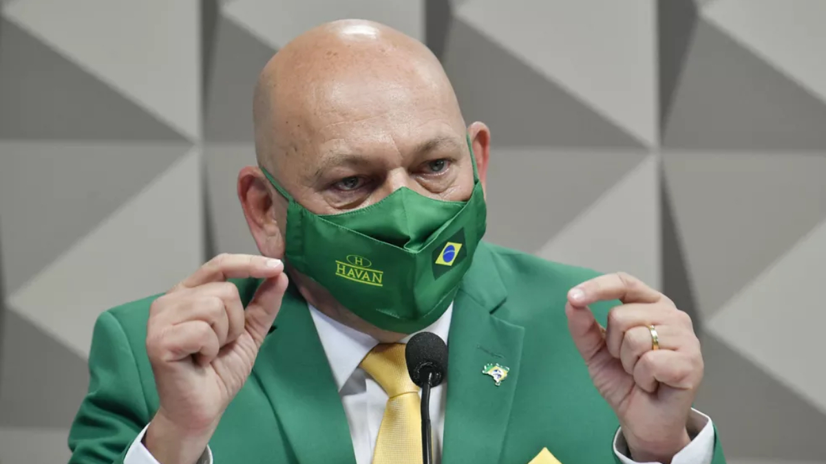 Equipe de Hang sabia desde abril que Covid não constava no atestado de óbito da mãe dele