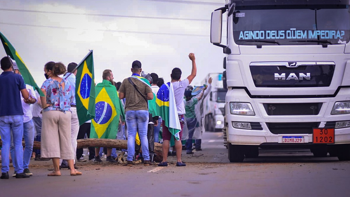 Bolsonaro anuncia que vai pagar 'auxílio-diesel' a 750 mil caminhoneiros (Foto: Jucimar Sousa - Divulgação)