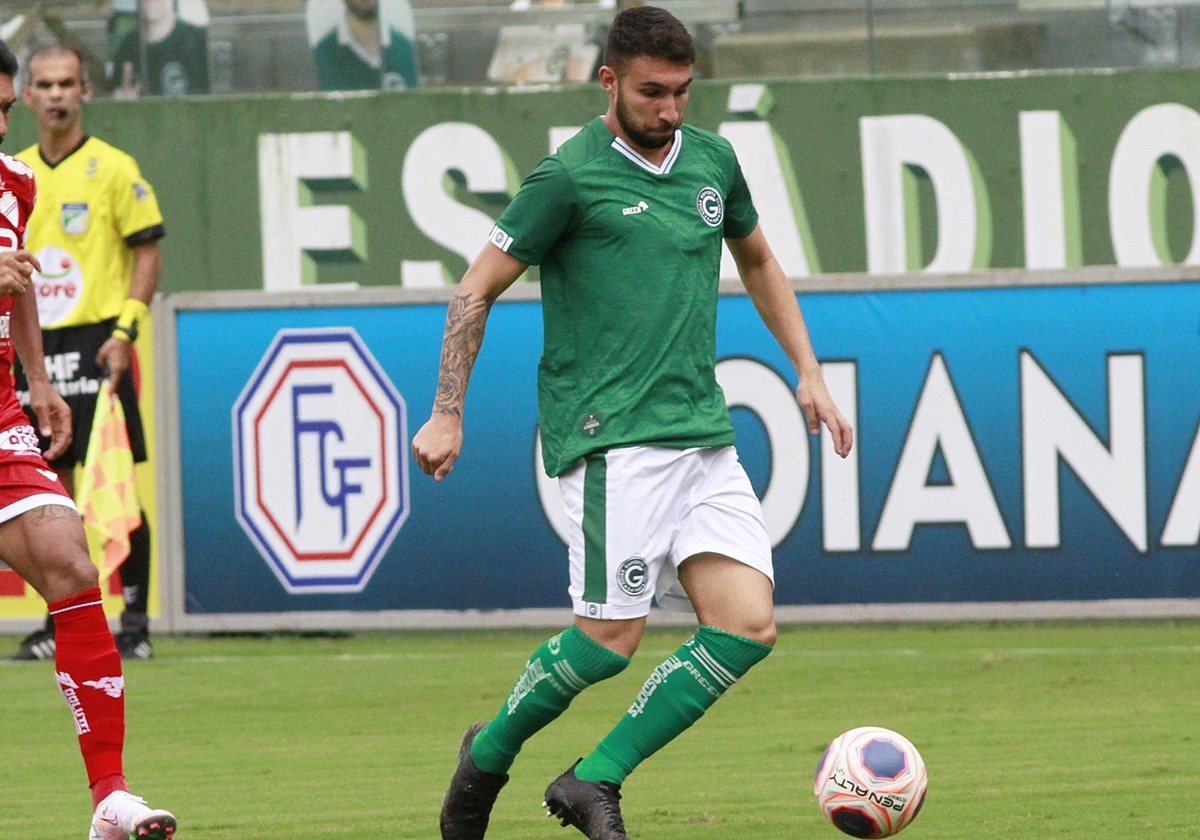 Henrique Lordelo durante jogo pelo Goiás