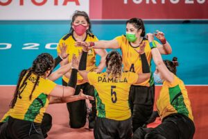 Atletas do vôlei sentado feminino