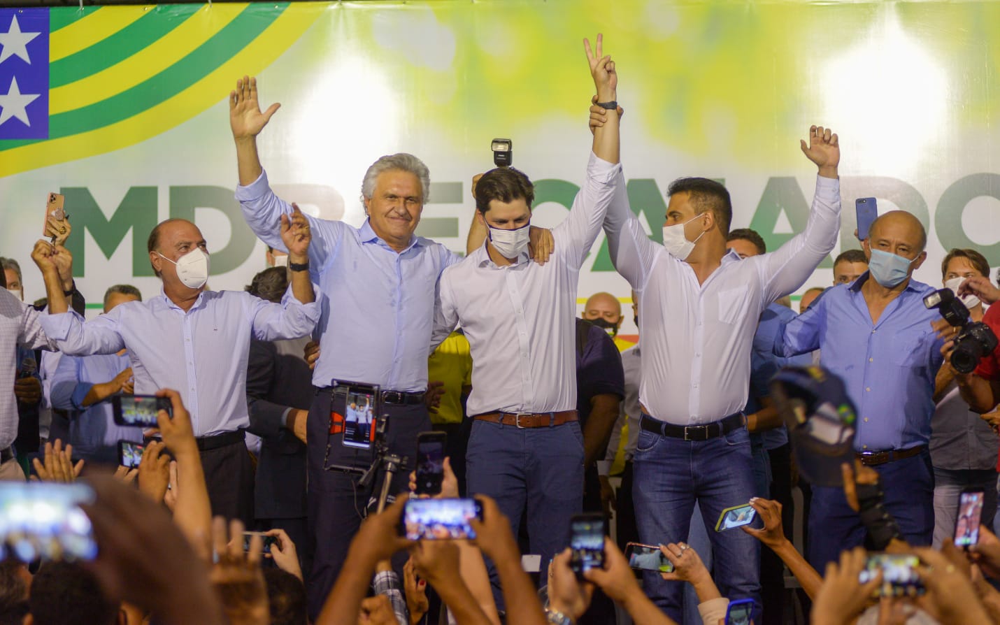 PSDB é alvo de ataque no encontro do MDB com Caiado