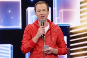 Tiago Leifert desmente rumores sobre o motivo de saída da Globo