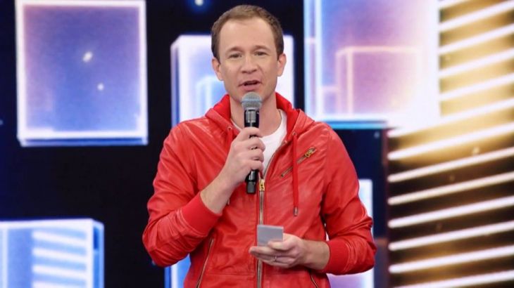 Tiago Leifert desmente rumores sobre o motivo de saída da Globo