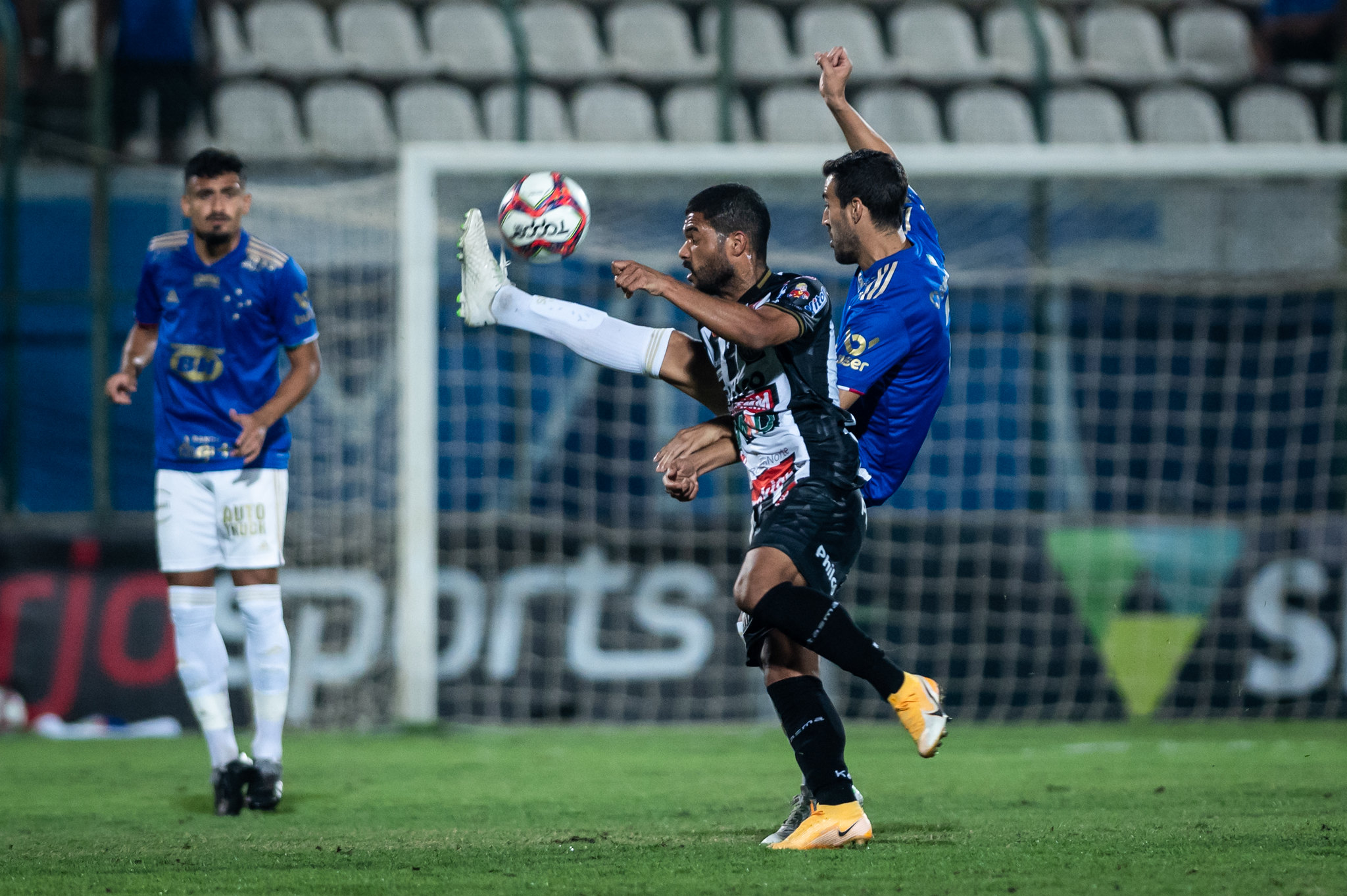 cruzeiro x operário
