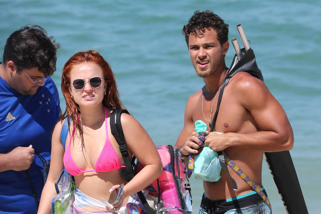 Larissa Manoela e André Frambach afirmam que estão 'se conhecendo melhor' Larissa Manoela e André Frambach são vistos juntos, e fãs torcem por romance