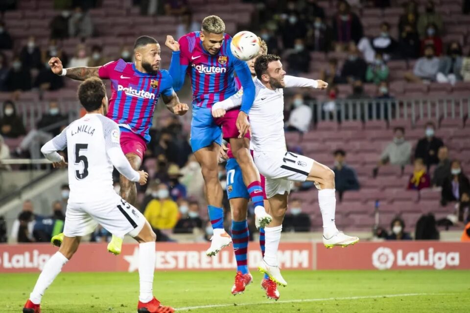 Barcelona e Granada pela LaLiga