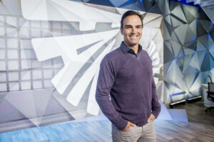 Globo nega convite a Tadeu Schmidt para substituir Tiago Leifert no BBB 22