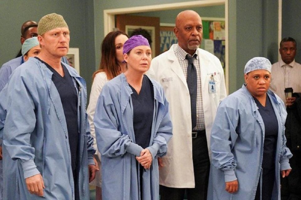 Livro detalha brigas e agressões entre atores nos bastidores de 'Grey's Anatomy'