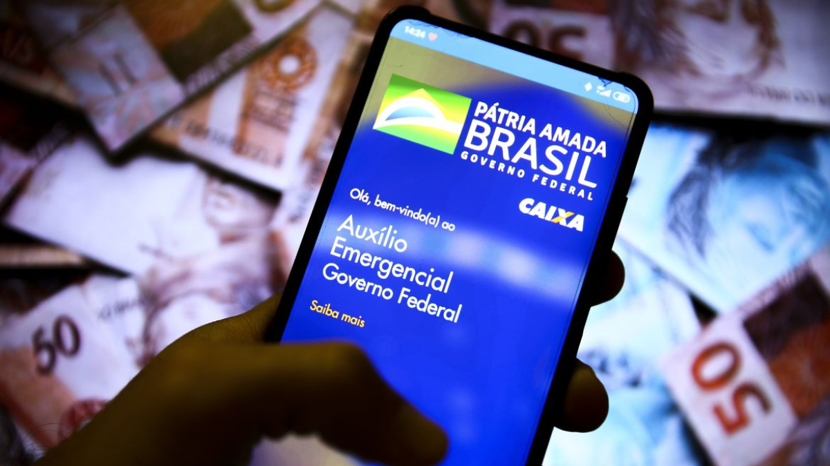 Auxílio emergencial é pago a beneficiários do Bolsa Família com NIS 7
