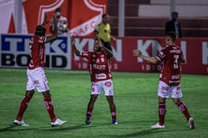 elenco Vila Nova comemora