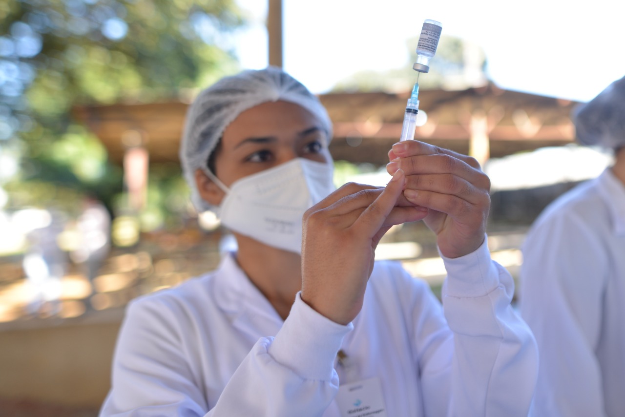 Moradores com mais de 18 anos podem se vacinar contra Covid em Goiânia nesta quinta-feira (2). (Foto: Jucimar de Sousa/Mais Goiás)
