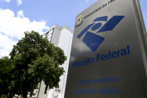 Arrecadação federal cresce 7,25% e bate recorde em agosto