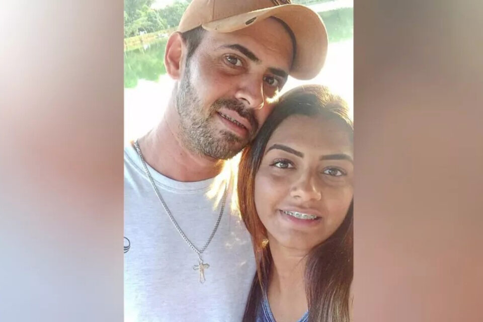 Filho de vereador suspeito de matar a ex-mulher grávida se entrega à polícia