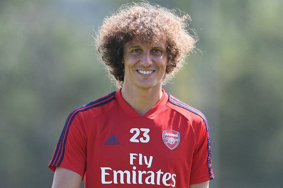 David Luiz com a camisa do Arsenal