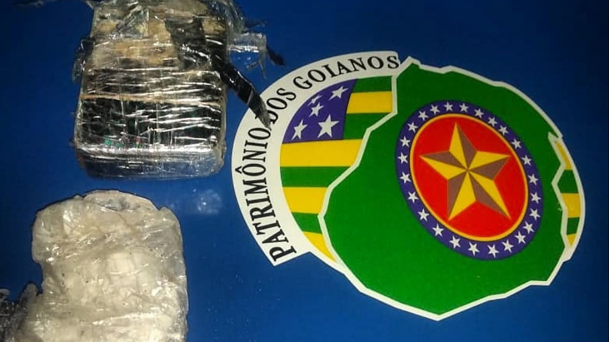 Porção de drogas apreendidas pela Polícia Militar
