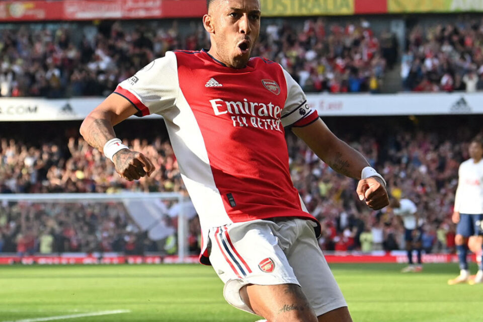 Reprodução/Twitter Arsenal
