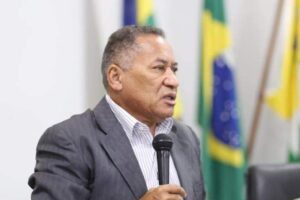 Vereador Aldivo Araújo em plenário