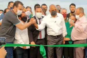 Mendanha participa de inauguração de obra em Goiânia com Rogério Cruz