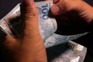 Governadores turbinam ações sociais em ano pré-eleitoral