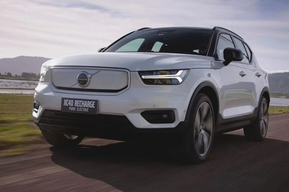 A montadora sueca Volvo anunciou nesta semana que sua gama de carros não terá mais couro e será 'amigável a veganos' até 2030. (Foto: Fabio Aro/Volvo)