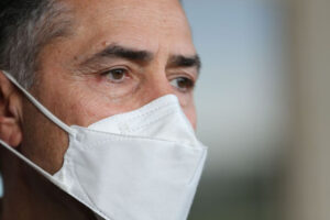 STF suspende portaria que proibia empresas de exigirem comprovante de vacinação