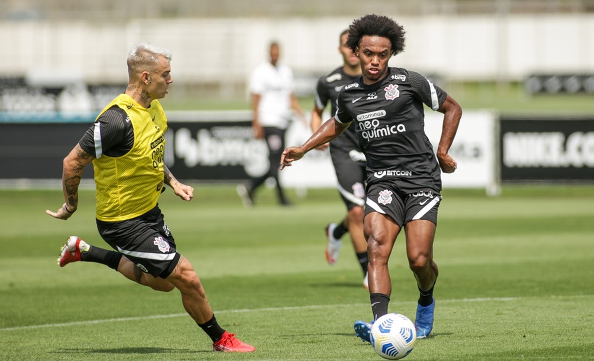 Willian em treino no Corinthians
