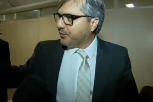 O médico Ricardo Paes Sandré demitido do TJGO foi acionado quatro vezes por assédio sexual, segundo informou o Ministério Público. (Foto: reprodução)