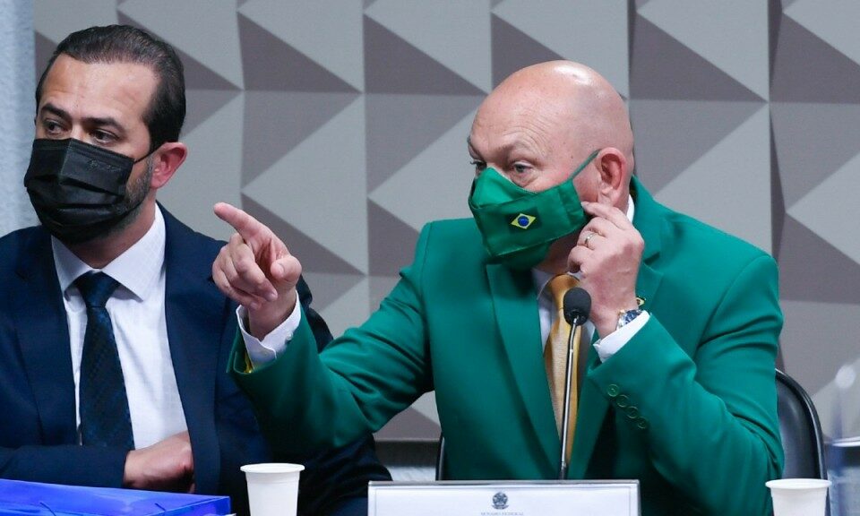 Luciano Hang diz que é "véio da Havan" porque não sabe tecnologia para disparar fake news (Foto: Agência Senado)