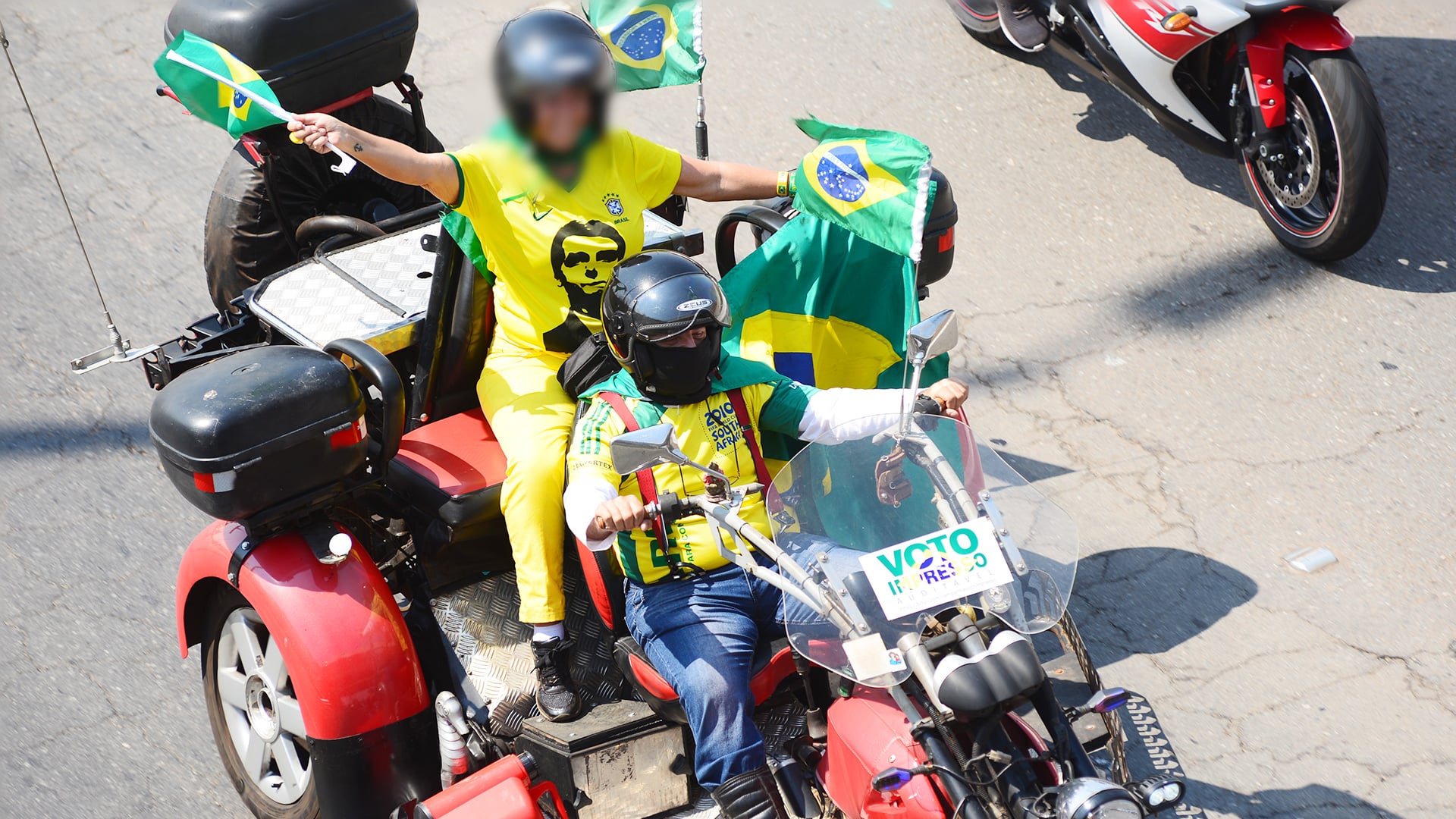 Mais Goiás.doc acompanha as manifestações contra e a favor do governo em Goiânia