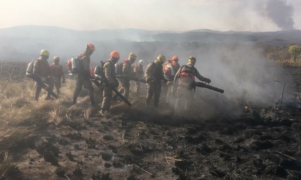 O município de Alto Paraíso decretou estado de emergência ambiental em razão de incêndios e queimadas na cidade e áreas adjacentes. (Foto: Corpo de Bombeiros)