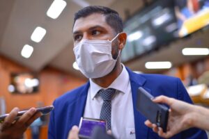 Presidente Romário Policarpo - Resolução permite antecipação da eleição da Mesa Diretora da Câmara de Goiânia. Vereador Lucas Kitão é contra e aciona justiça para freá-la