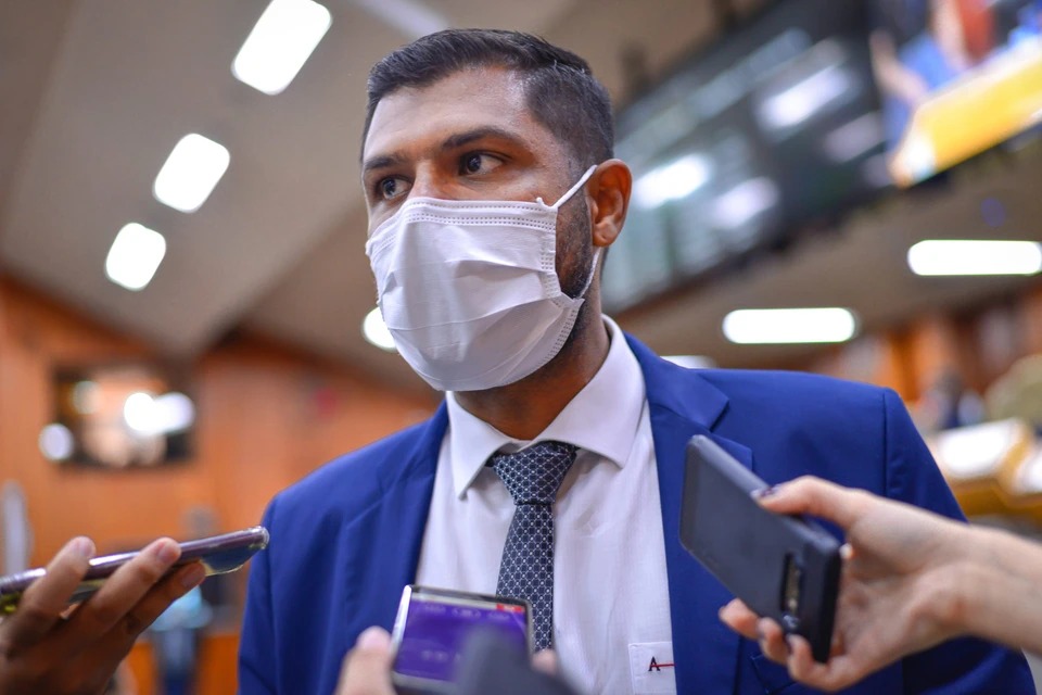 Presidente Romário Policarpo - Resolução permite antecipação da eleição da Mesa Diretora da Câmara de Goiânia. Vereador Lucas Kitão é contra e aciona justiça para freá-la