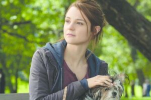 atropelada por caminhão Kathryn Prescott Atriz de 'Skins' está em estado grave após ser atropelada por caminhão