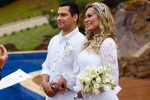 Thiago Lopes garantiu nos Stories que auxiliará a modelo. Andressa Urach surge em foto com ex-marido após acusações