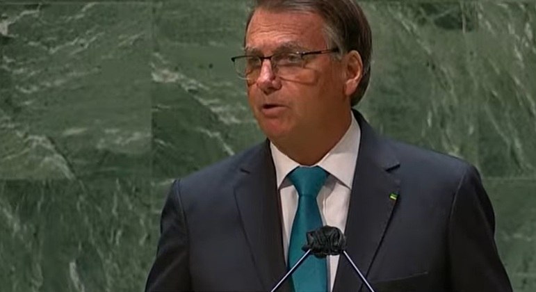 Na ONU, Bolsonaro afirma que Brasil pagou auxílio emergencial de 800 dólares em 2020