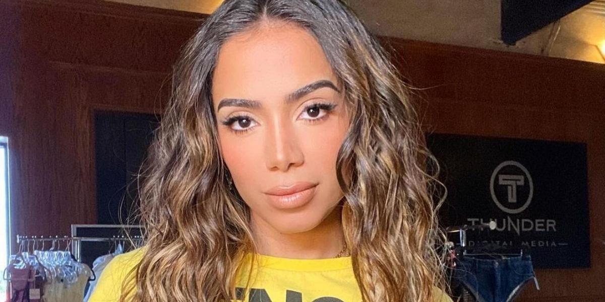 'CPI do sertanejo': Anitta revela já ter recebido propostas de desvio de verba (Foto: Reprodução - Instagram)