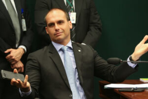 Conselho de Ética analisa pedido de cassação de Eduardo Bolsonaro