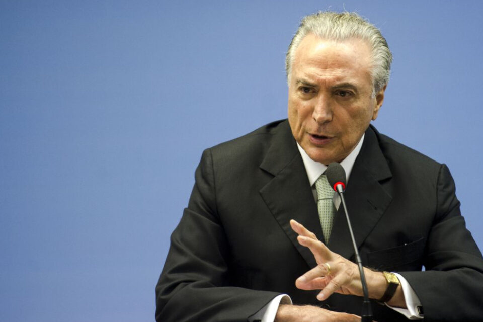 Temer avisa a aliados que não disputa o Planalto