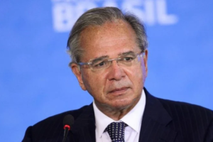 Mais uma comissão da Câmara aprova convocação de Guedes para explicar offshore