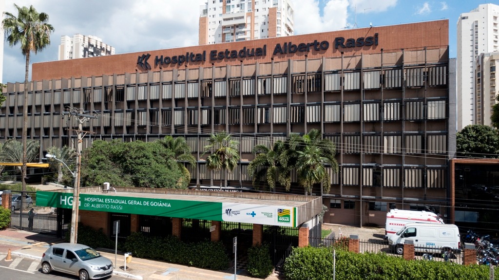 HGG realiza cirurgia de redesignação sexual para público trans em Goiás