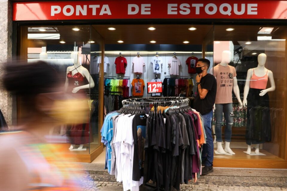 Desemprego cai para 13,7%, revela pesquisa do Ipea (Foto: Tânia Rego - Agência Brasil)